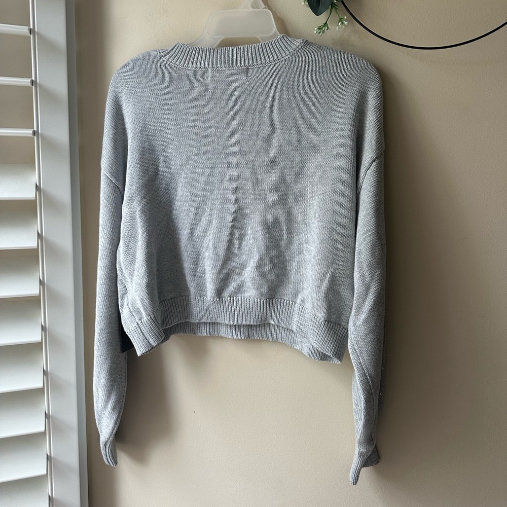 NYC Light Gray Sweater with Heart Design - Picture 11 of 11